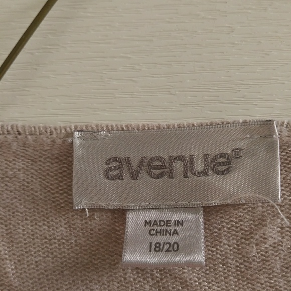 Cute Cardigan - Picture 2 of 2